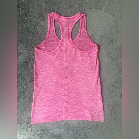 Lululemon Swiftly Tech Racerback Tank - Size 6 - Picture 2 of 3